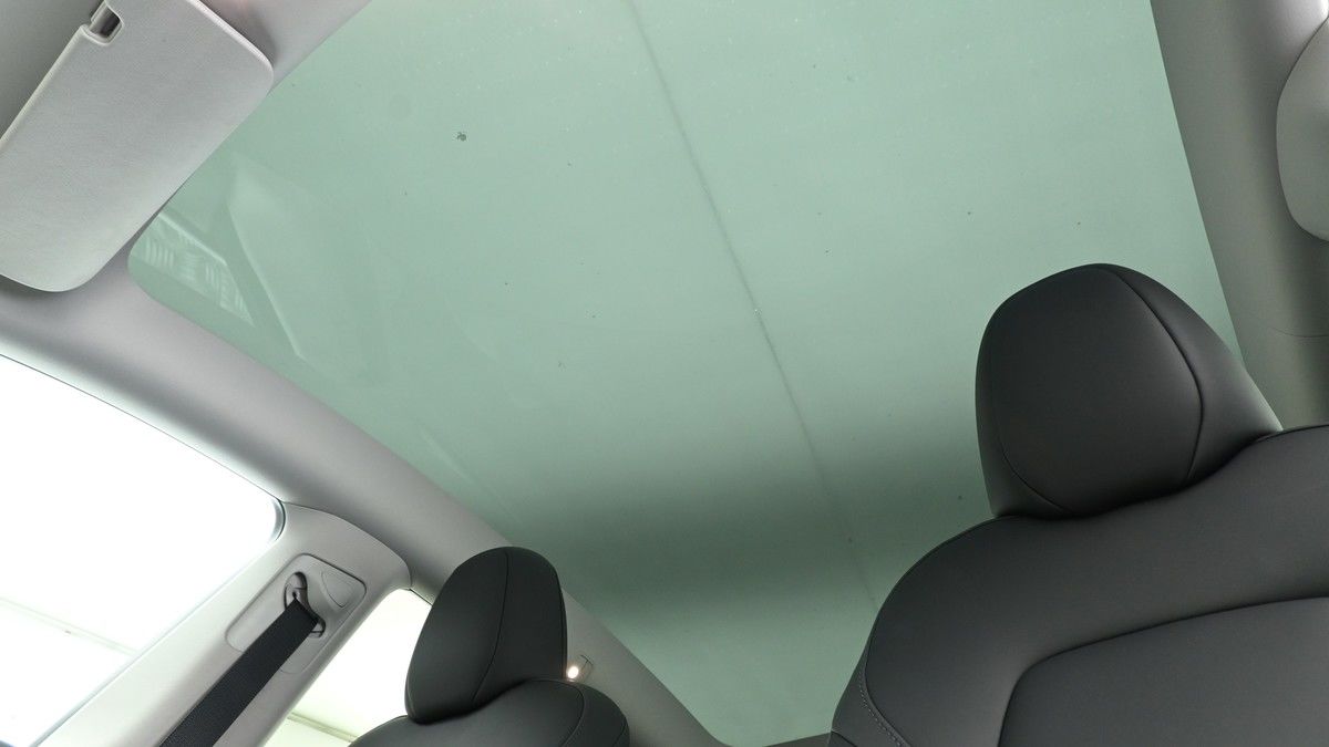 Tesla Model Y Image 2