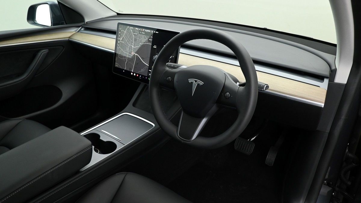 Tesla Model Y Image 3