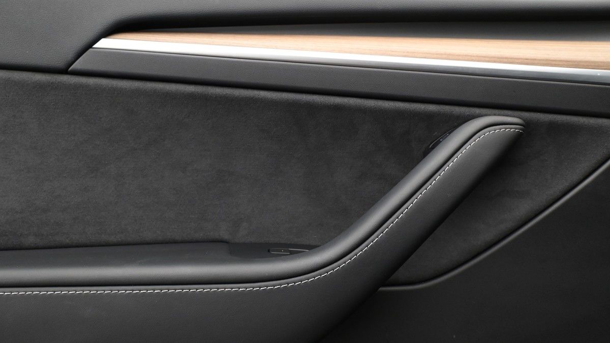 Tesla Model Y Image 13
