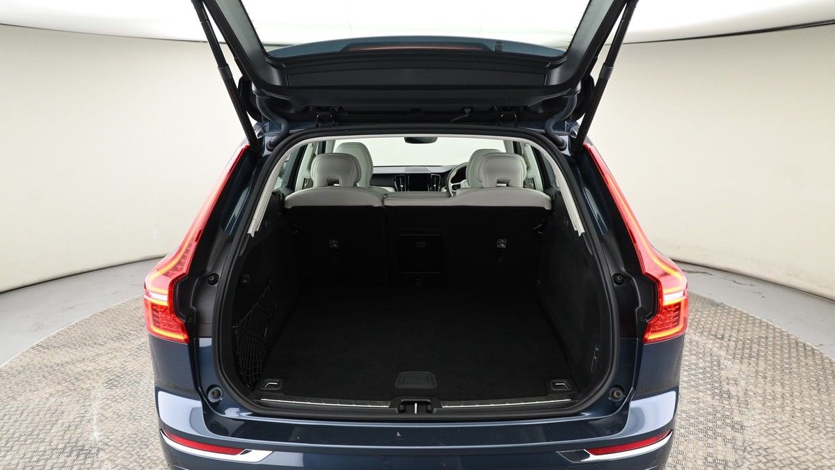 Volvo XC60 Image 10