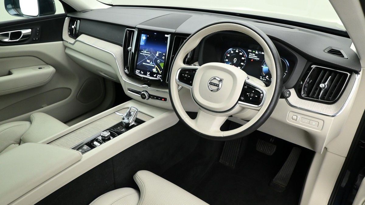 Volvo XC60 Image 3