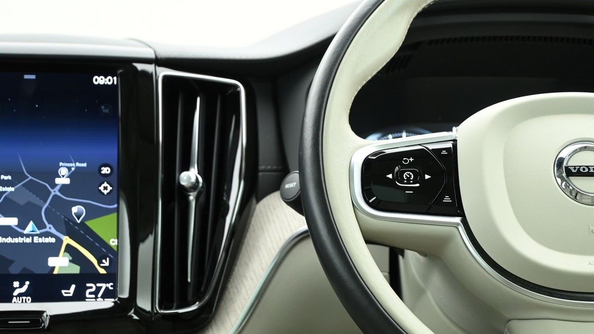 Volvo XC60 Image 15