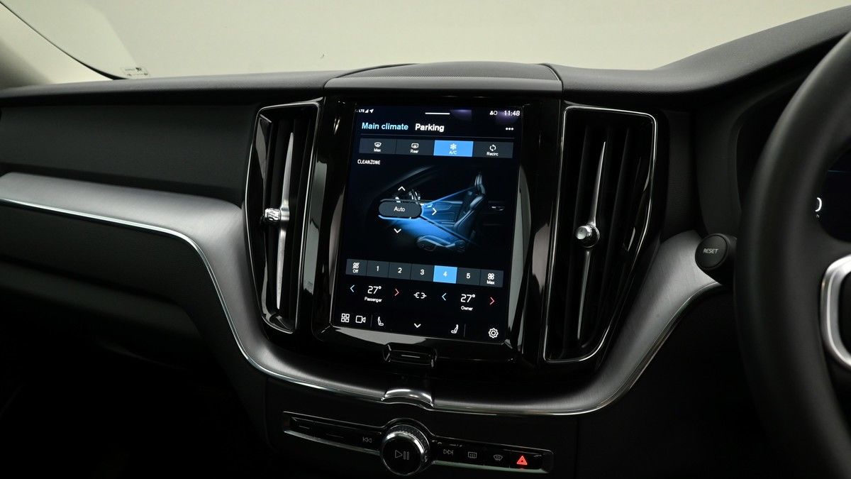 Volvo XC60 Image 12