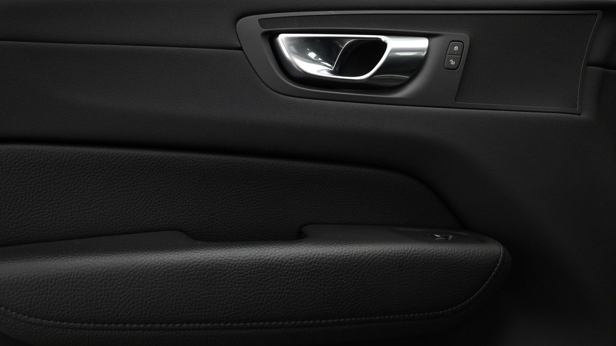Volvo XC60 Image 13