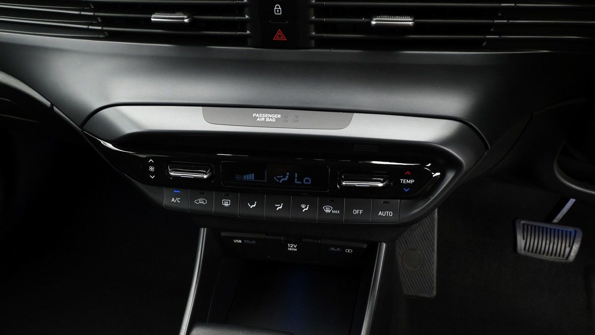 Hyundai i20 Image 12