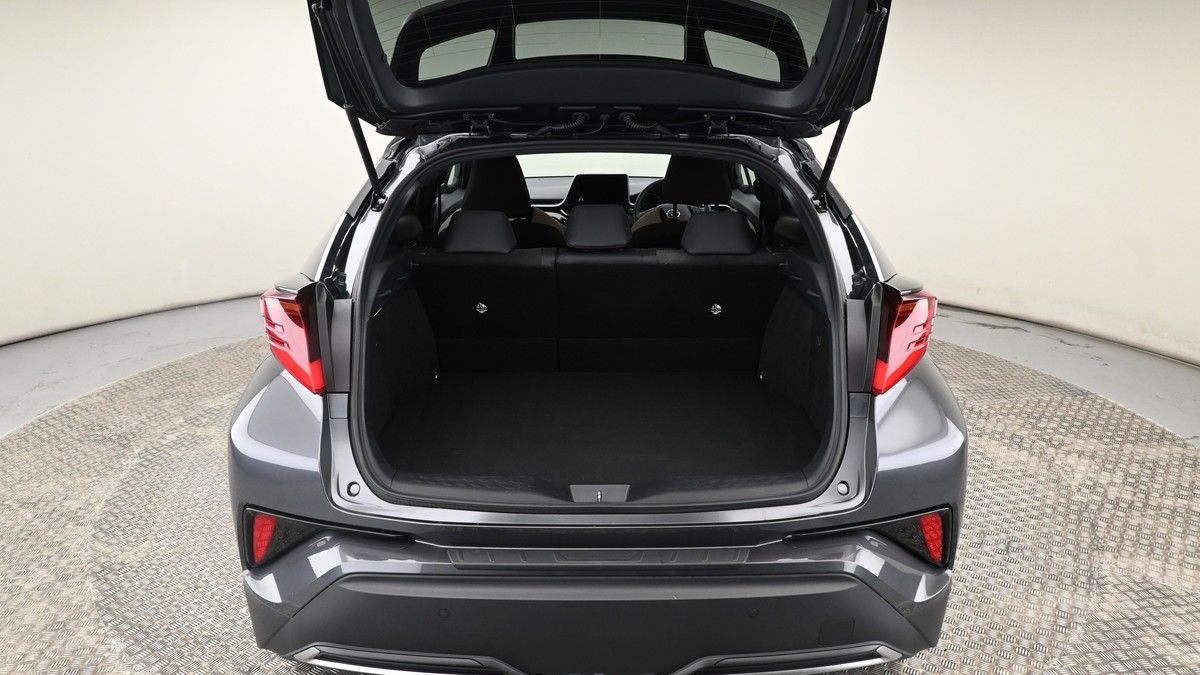 Toyota C-HR Image 9