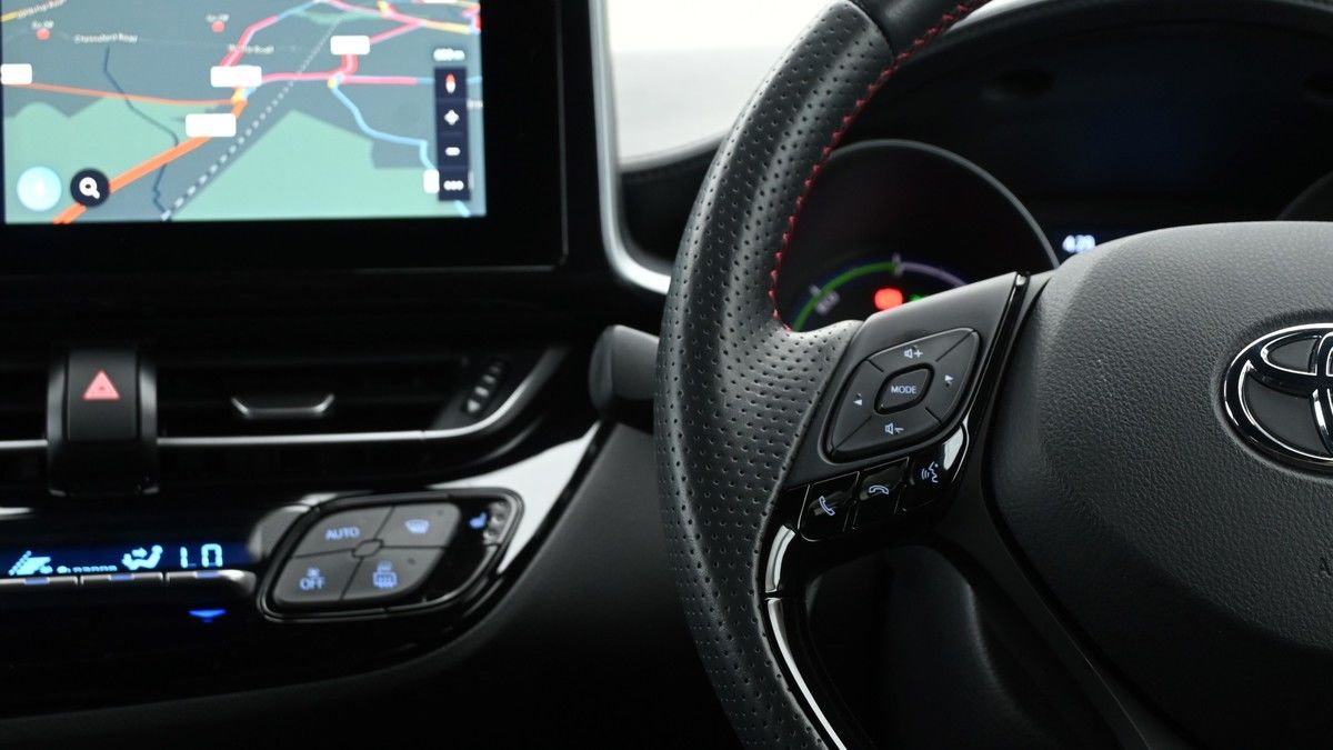 Toyota C-HR Image 14