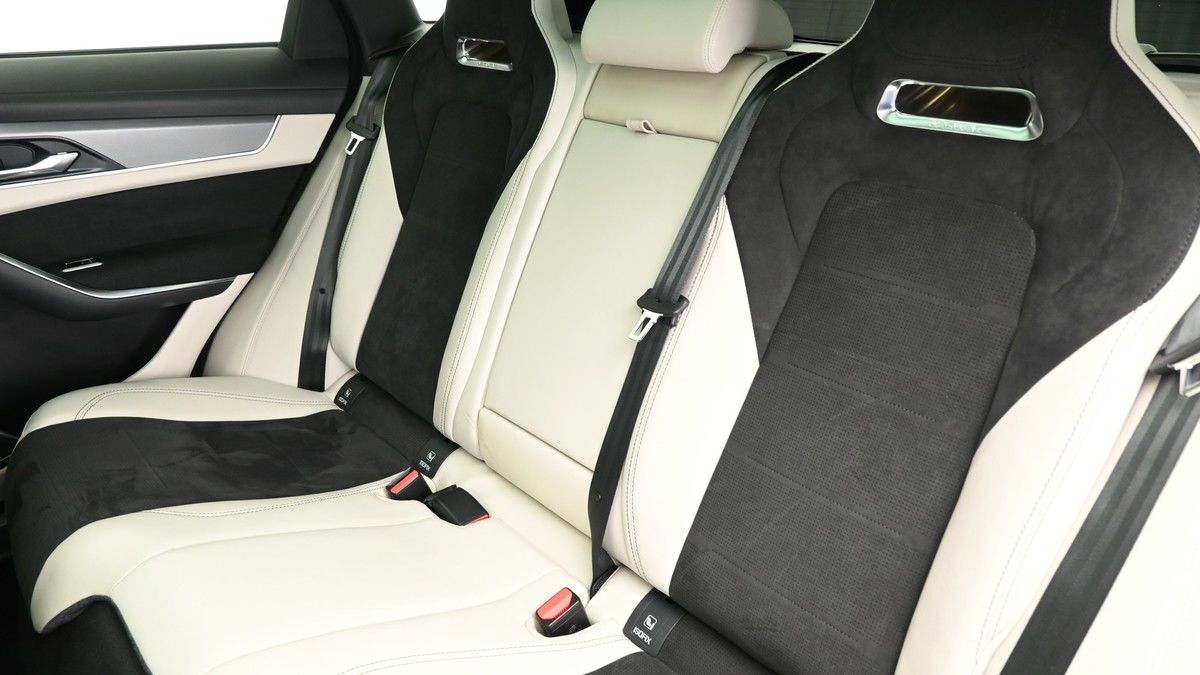 Jaguar F-PACE Image 5