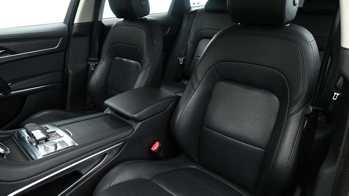 Jaguar F-PACE Image 3