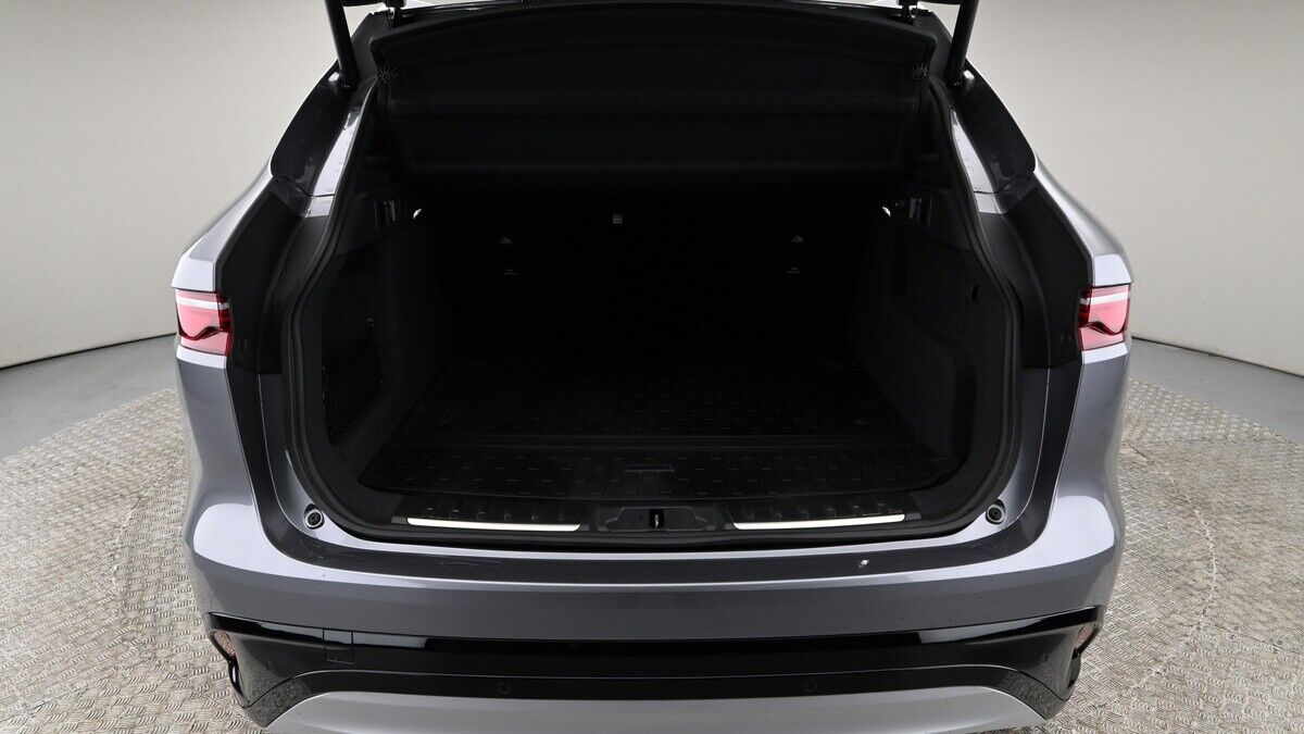 Jaguar F-PACE Image 20