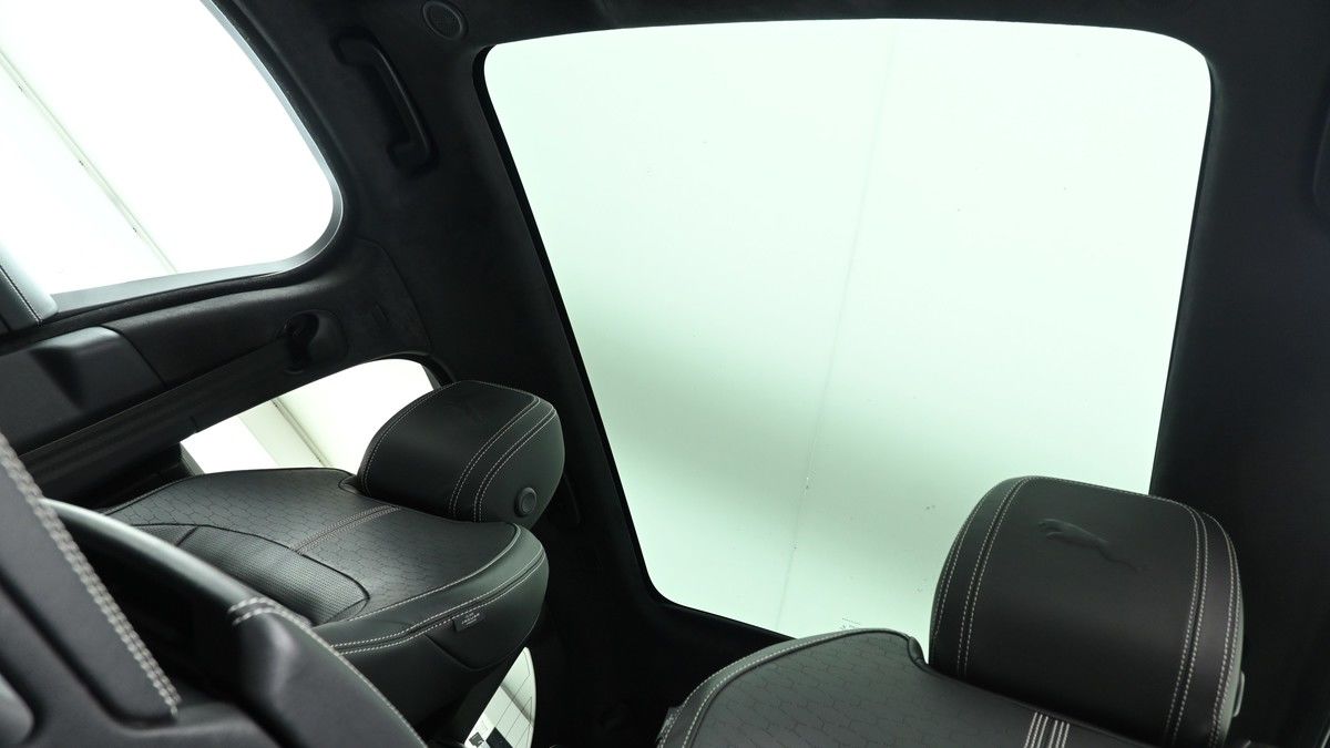 Jaguar F-PACE Image 3