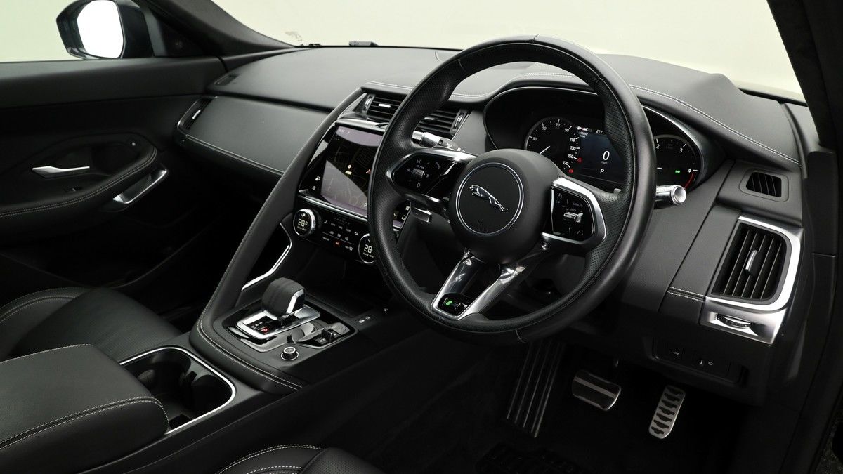 Jaguar E-PACE Image 2