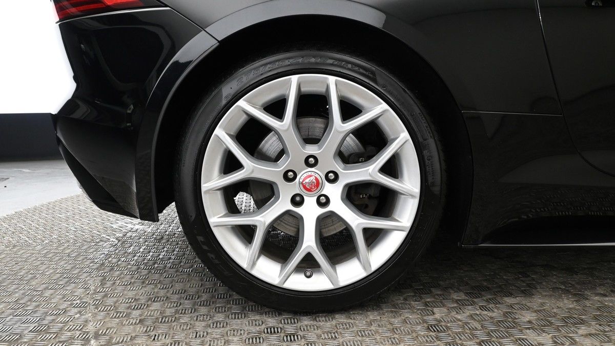 Jaguar F-Type Image 6