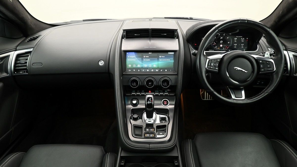 Jaguar F-Type Image 14