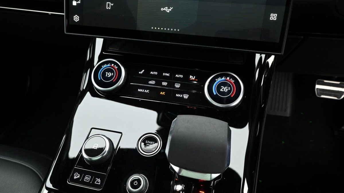 Land Rover Range Rover Sport Image 12