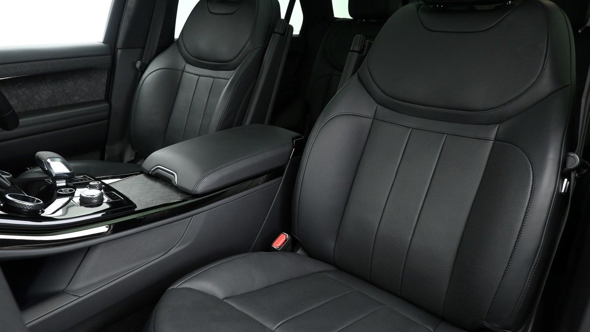 Land Rover Range Rover Sport Image 4