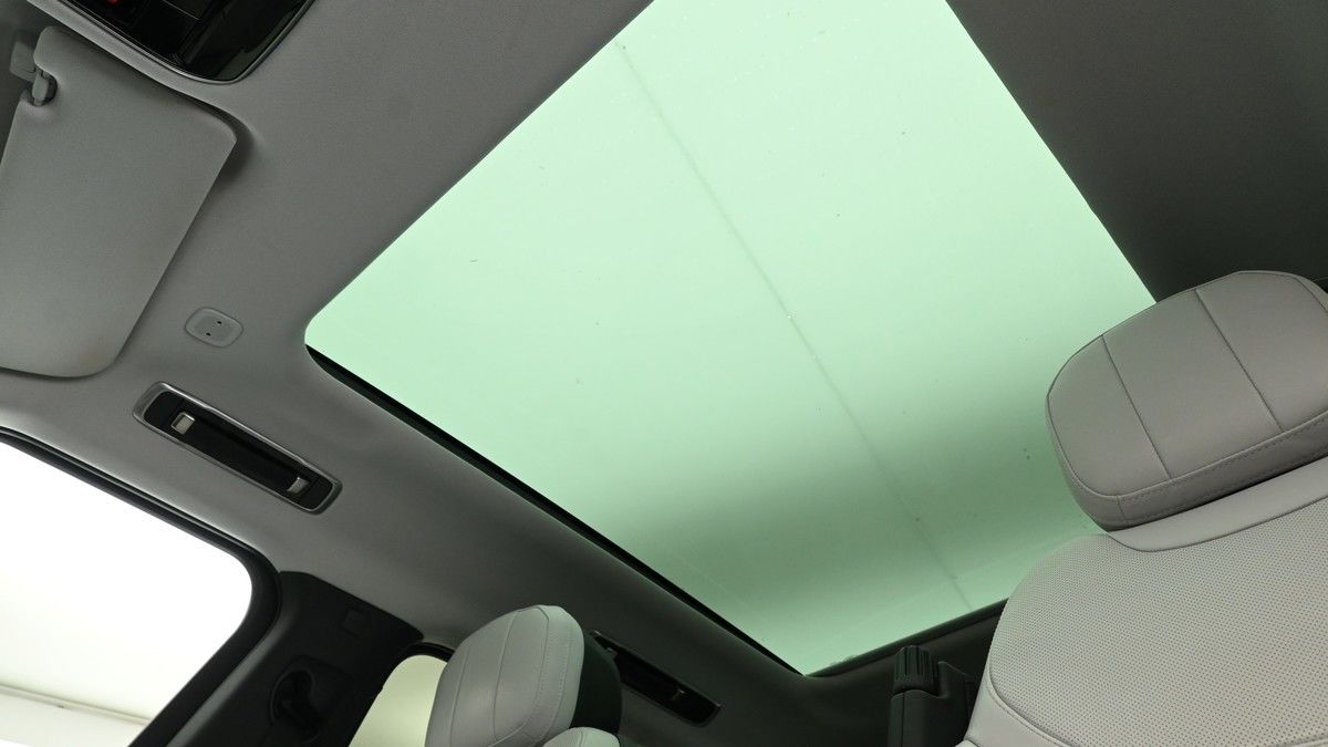 Land Rover Range Rover Sport Image 2
