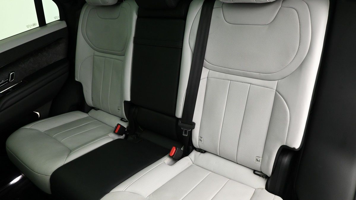 Land Rover Range Rover Sport Image 5