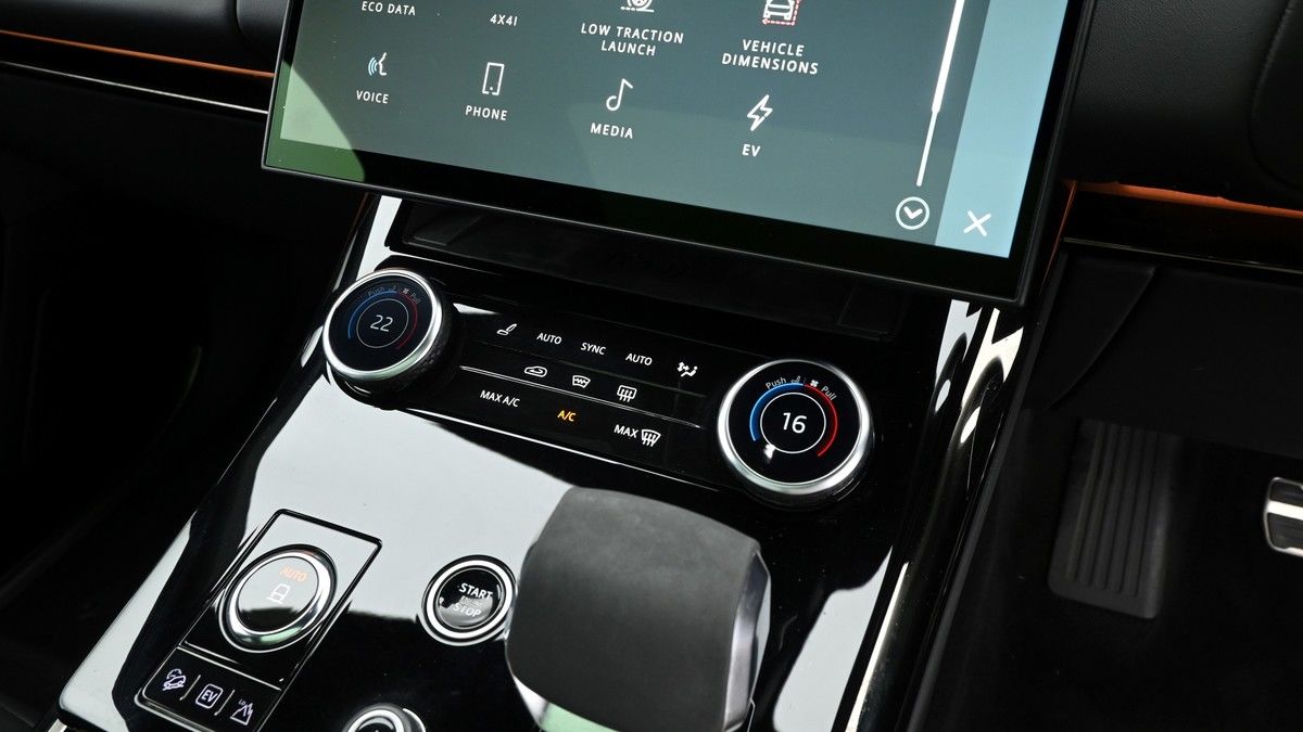 Land Rover Range Rover Sport Image 12