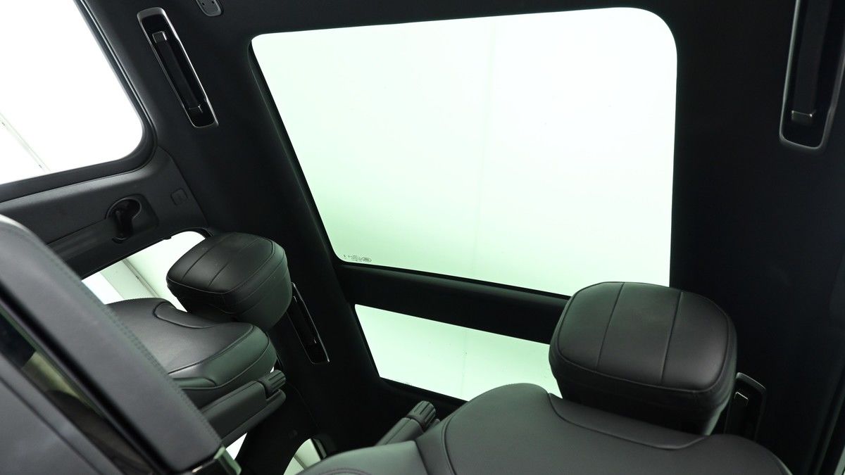 Land Rover Range Rover Sport Image 2