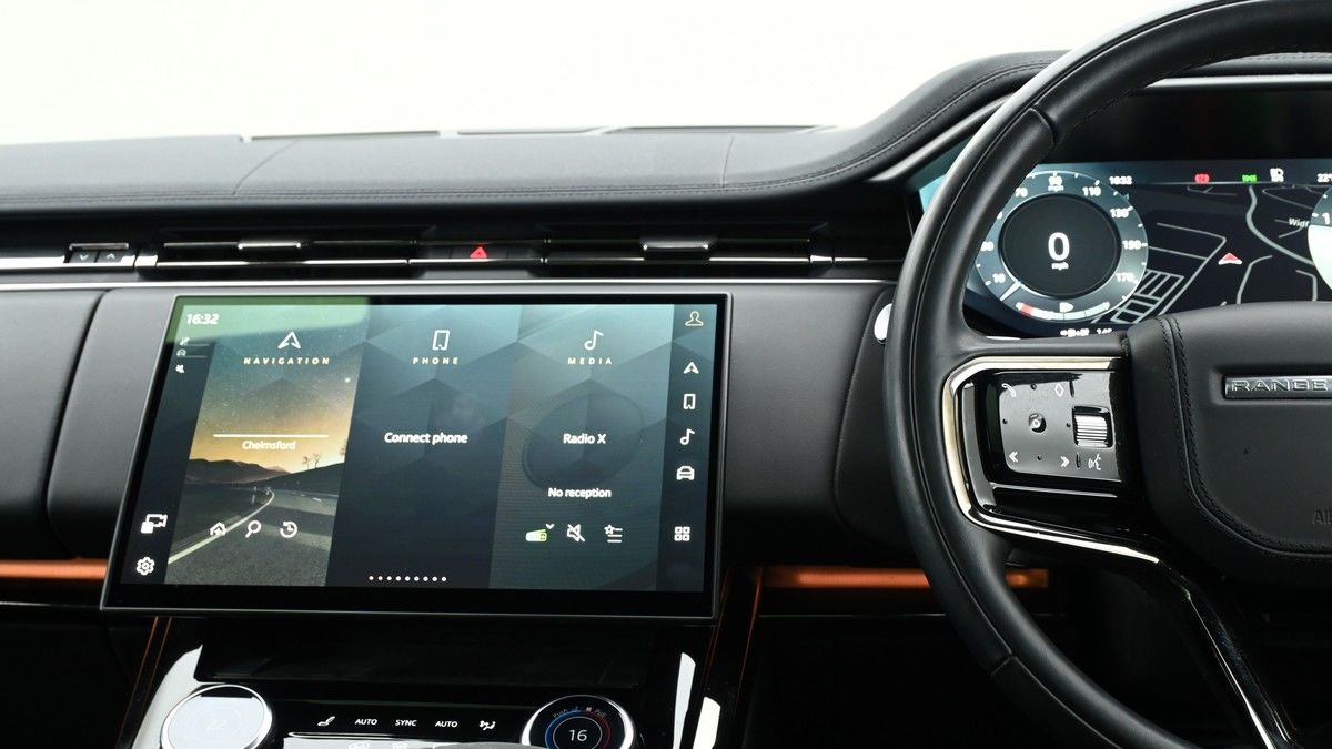 Land Rover Range Rover Sport Image 15