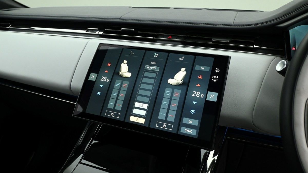 Land Rover Range Rover Sport Image 12