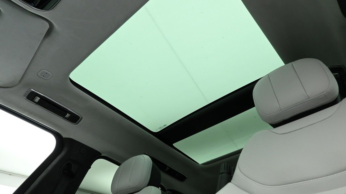 Land Rover Range Rover Sport Image 2
