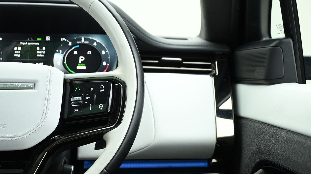 Land Rover Range Rover Sport Image 16