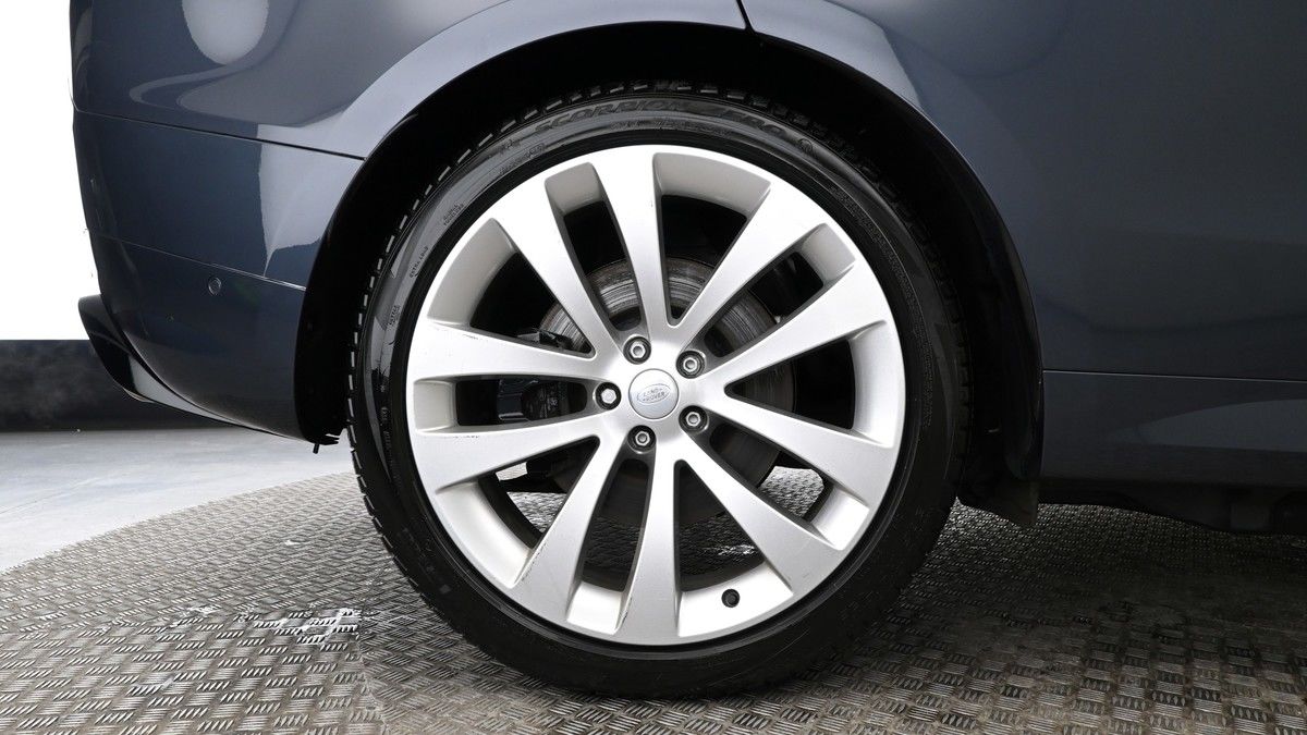 Land Rover Range Rover Sport Image 9
