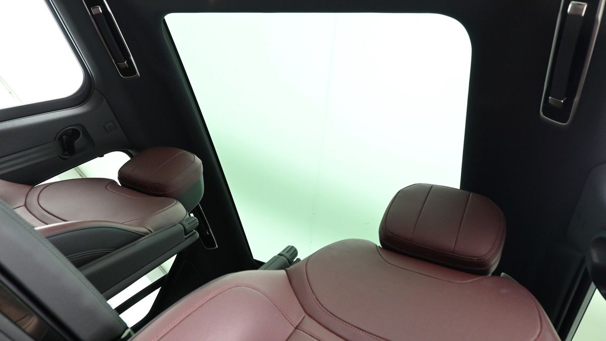 Land Rover Range Rover Sport Image 2