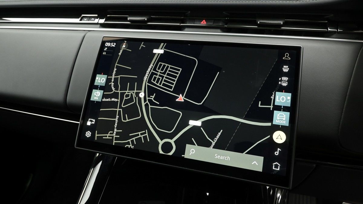 Land Rover Range Rover Sport Image 11