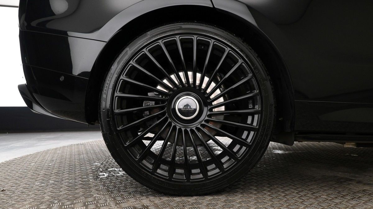 Land Rover Range Rover Sport Image 9