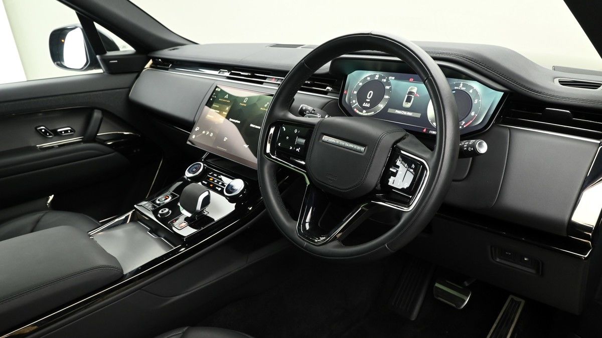 Land Rover Range Rover Sport Image 3