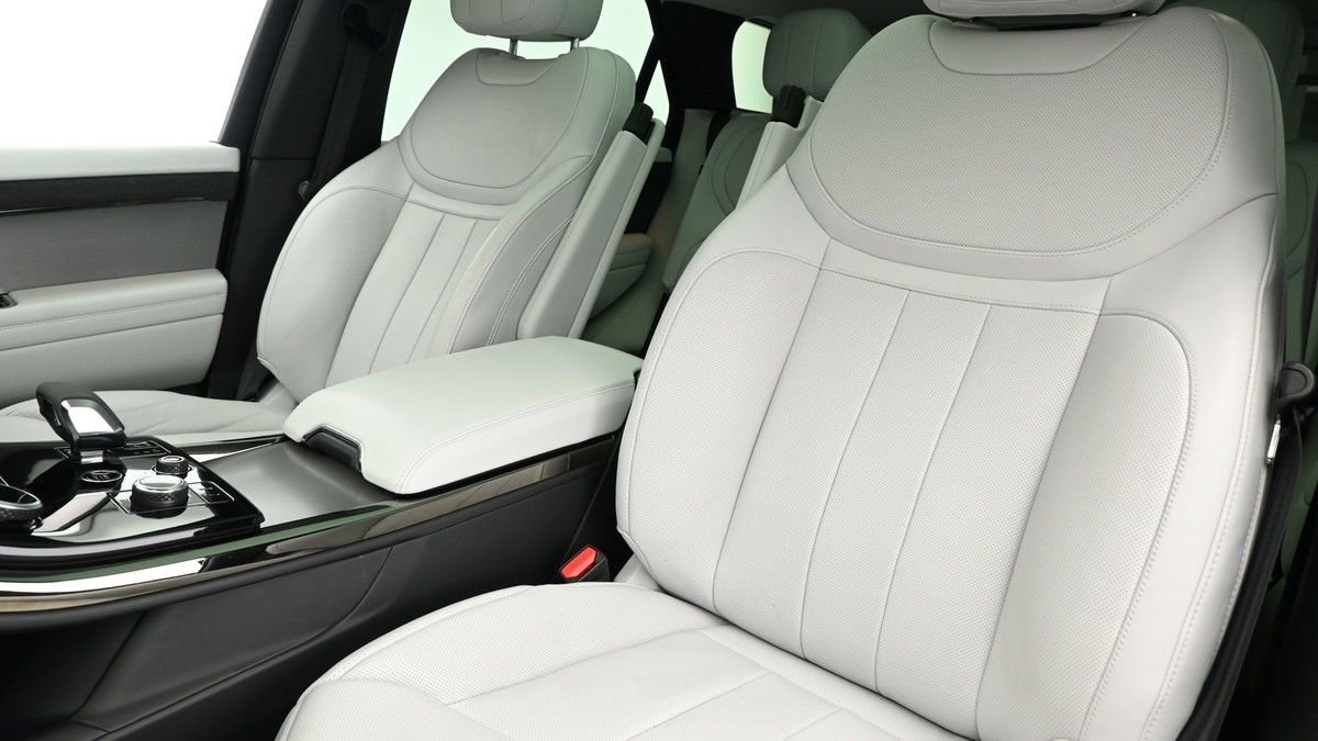 Land Rover Range Rover Sport Image 4
