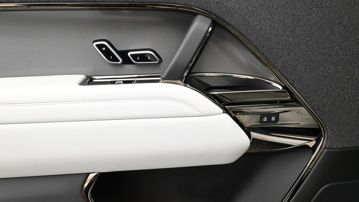 Land Rover Range Rover Sport Image 13