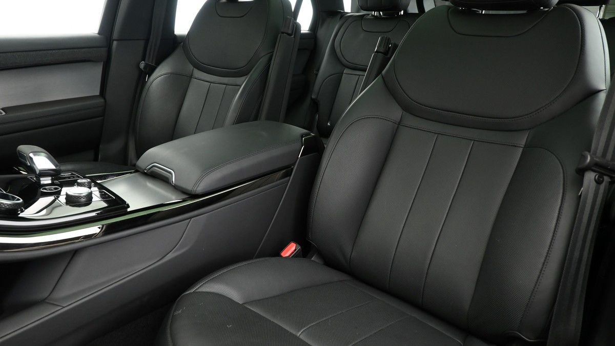 Land Rover Range Rover Sport Image 4
