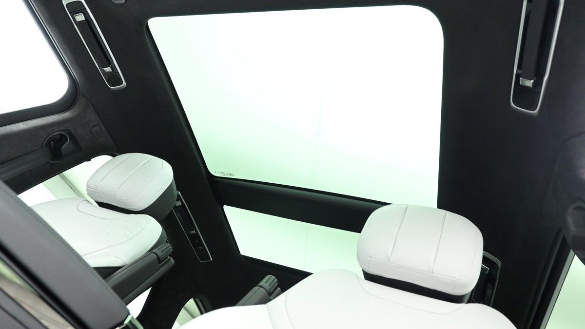 Land Rover Range Rover Sport Image 2