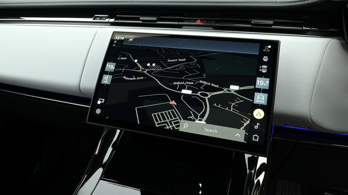 Land Rover Range Rover Sport Image 11