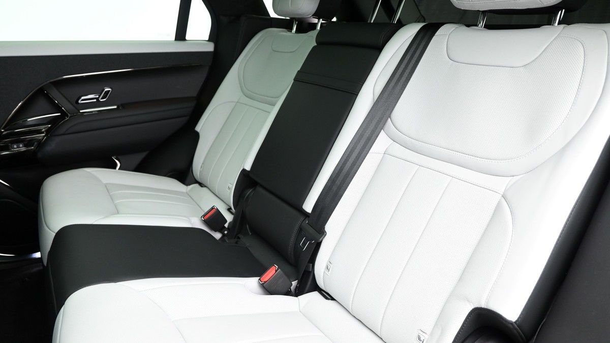 Land Rover Range Rover Sport Image 5