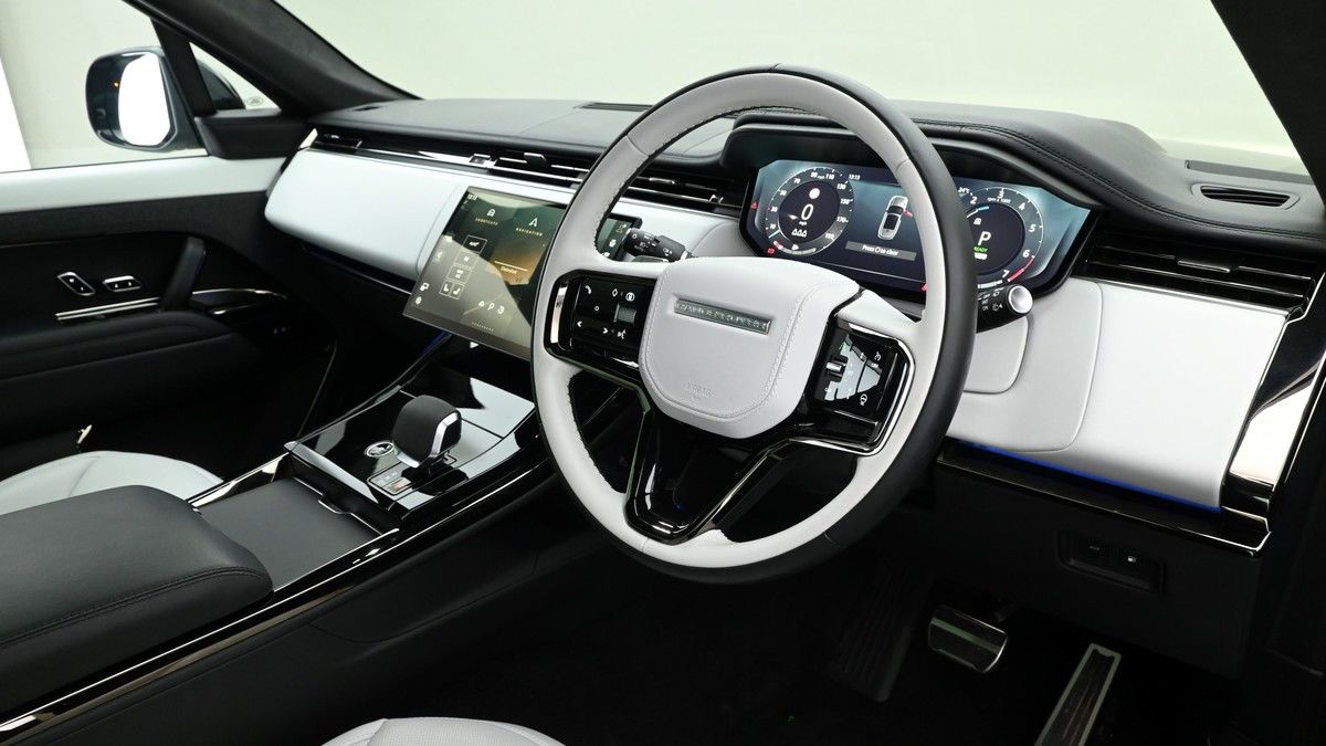 Land Rover Range Rover Sport Image 3