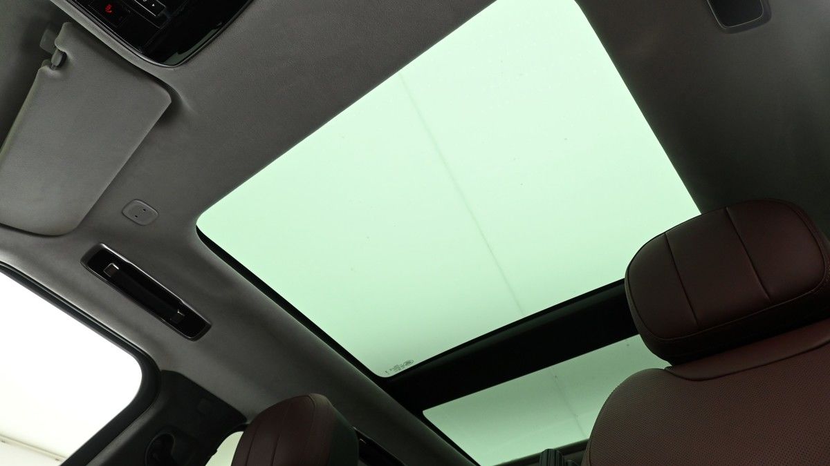 Land Rover Range Rover Sport Image 2