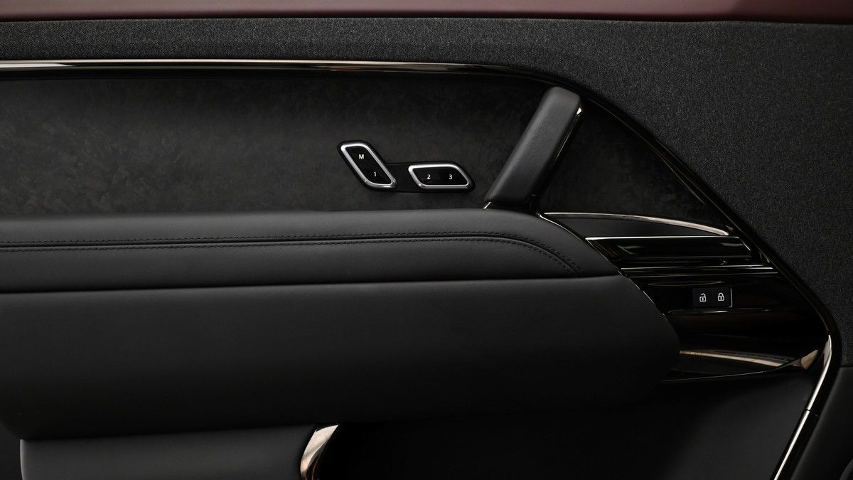 Land Rover Range Rover Sport Image 13