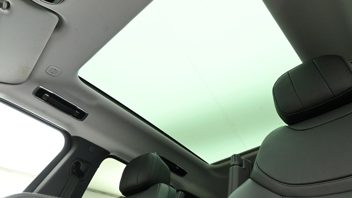 Land Rover Range Rover Sport Image 2