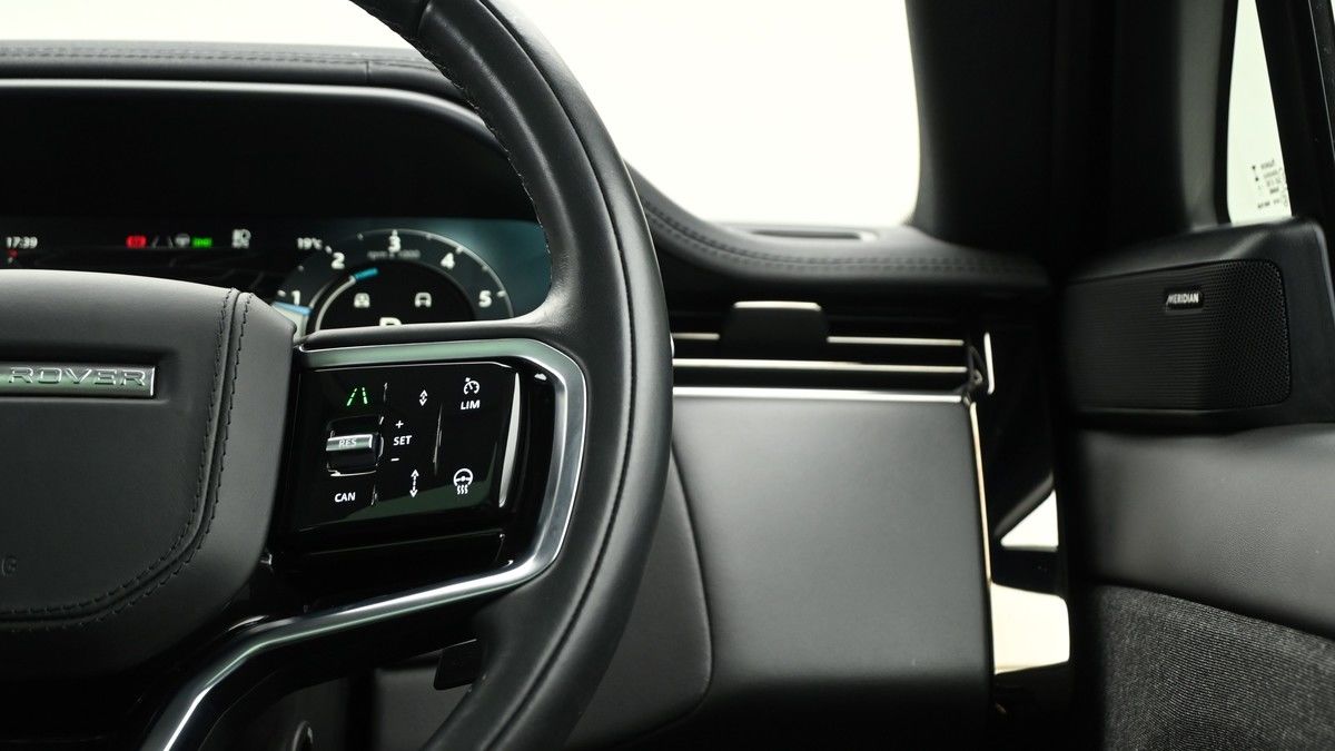Land Rover Range Rover Sport Image 16