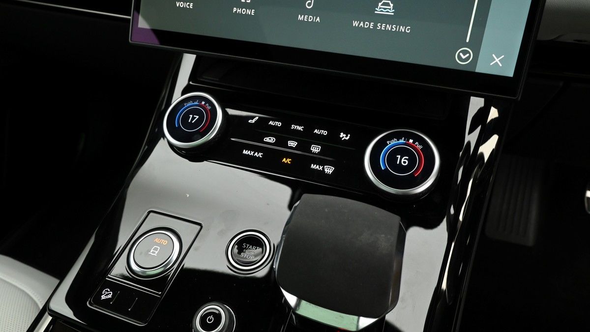 Land Rover Range Rover Sport Image 12
