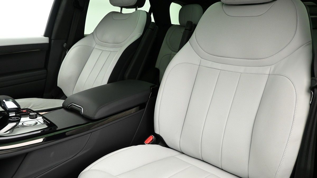 Land Rover Range Rover Sport Image 4