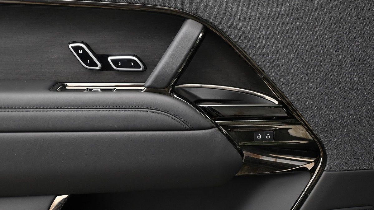 Land Rover Range Rover Sport Image 13