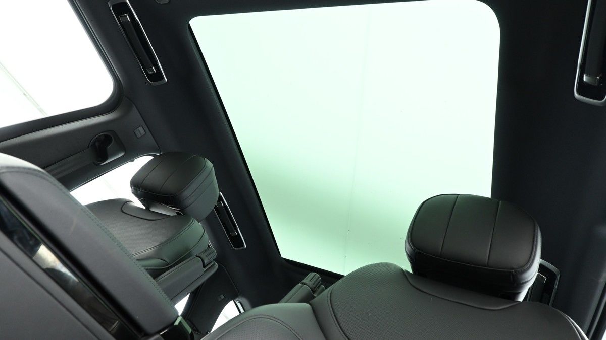Land Rover Range Rover Sport Image 2