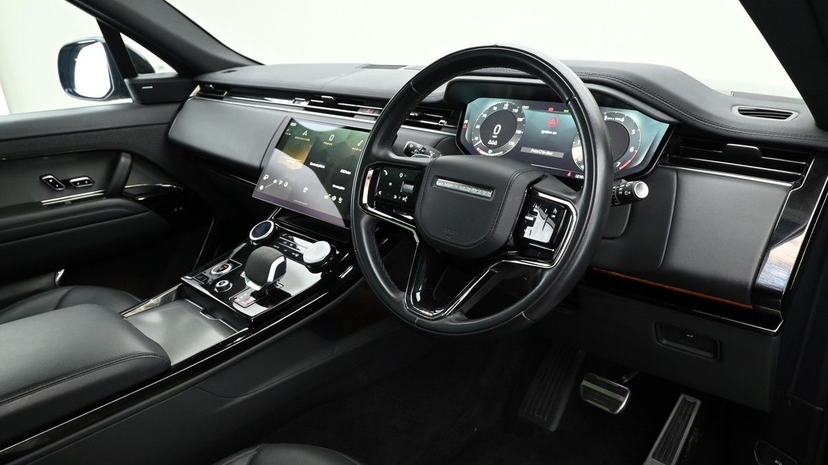Land Rover Range Rover Sport Image 3