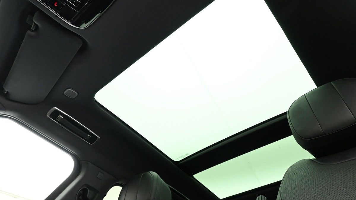 Land Rover Range Rover Sport Urban Sticky Header Image